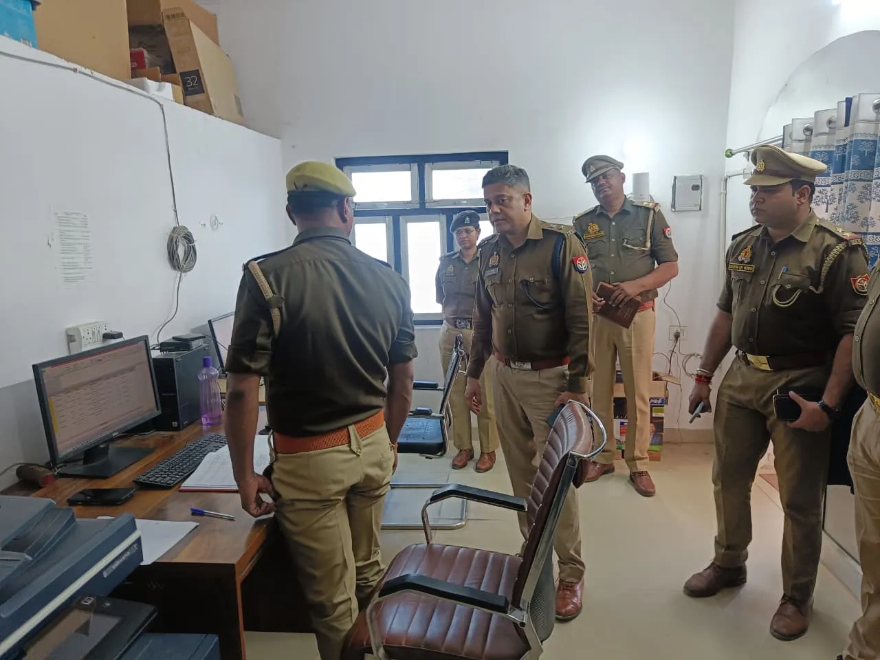 गोरखपुर में पुलिस महकमे में  एसएसपी डॉ कौस्तुभ का औचक निरीक्षण मचा हड़कंप: