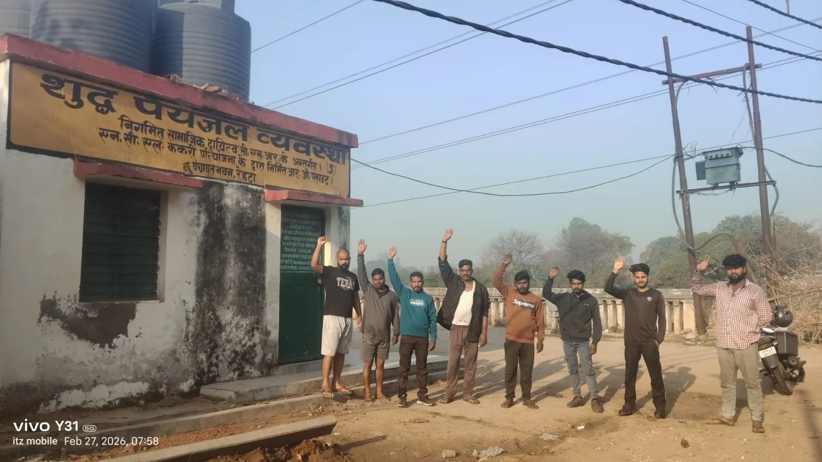 रेहटा 4 माह से प्यासे ग्रामीण, ककरी परियोजना के 11 आर.ओ. प्लांट पड़े ठप आंदोलन की चेतावनी