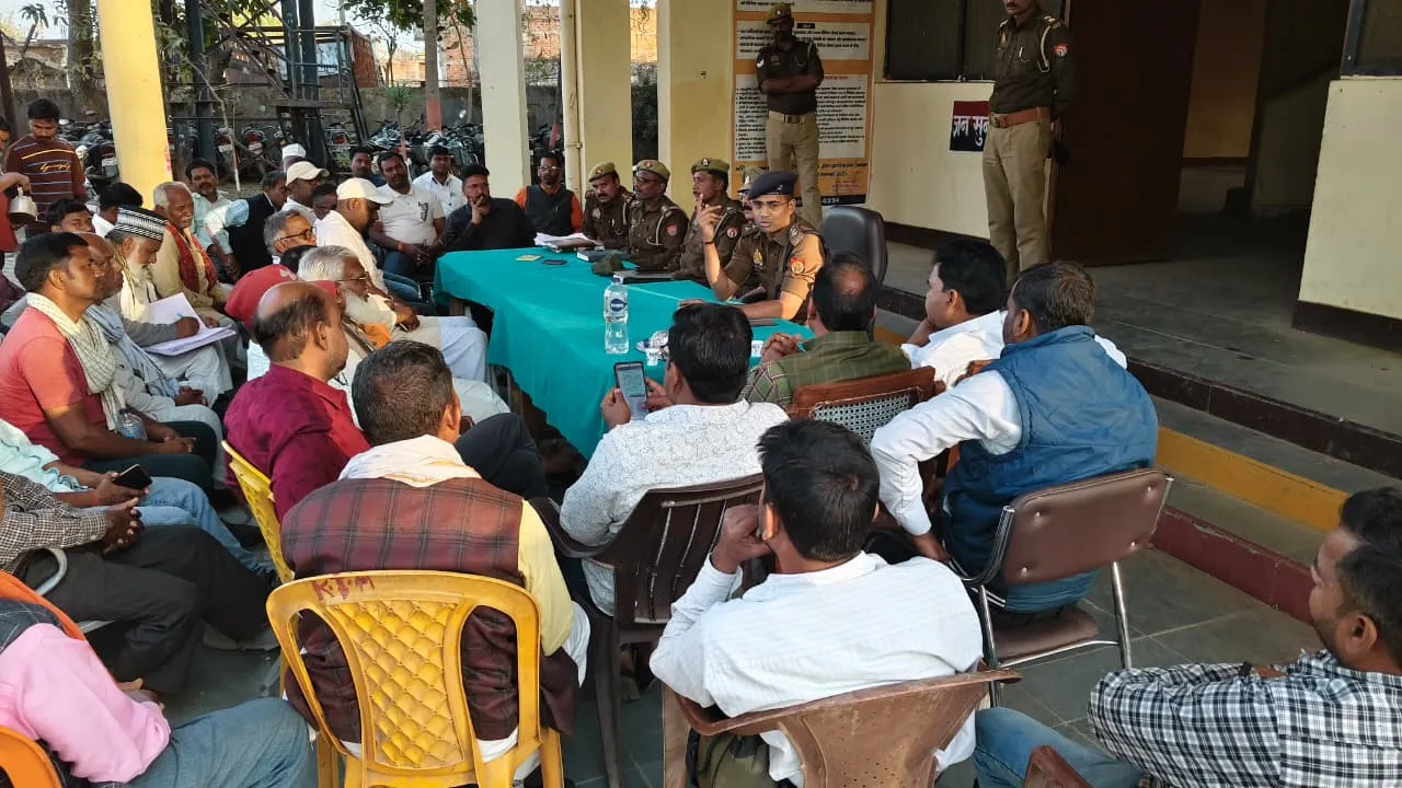 कोन थाना परिसर में  पीस कमेटी की बैठक आयोजित, हुड़दंगियों पर होगी कार्रवाई