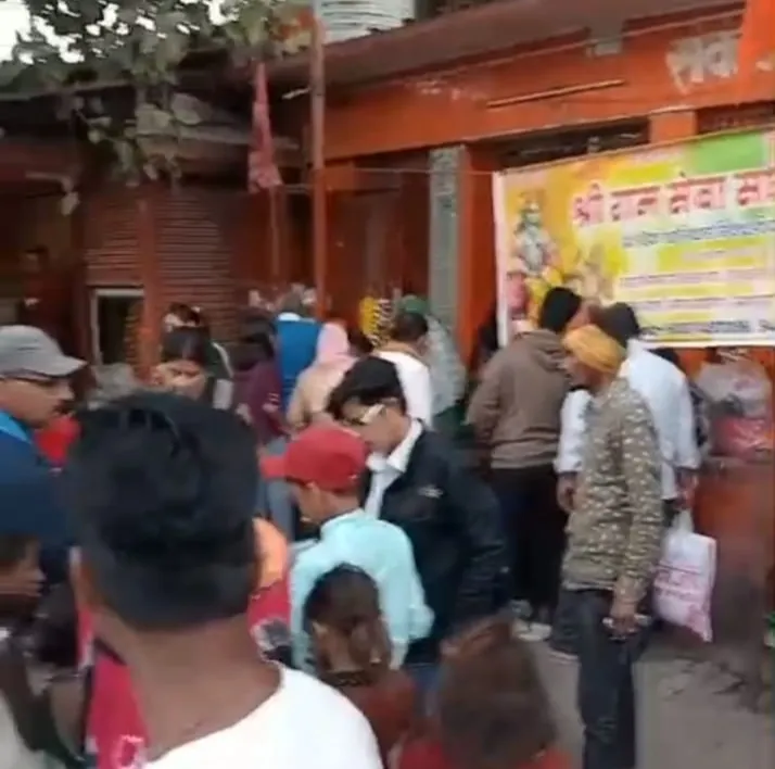 सेवा का महाकुंभ ,ओबरा में श्री राम सेवा समिति का शनिवार को खिचड़ी भंडारा अनवरत जारी