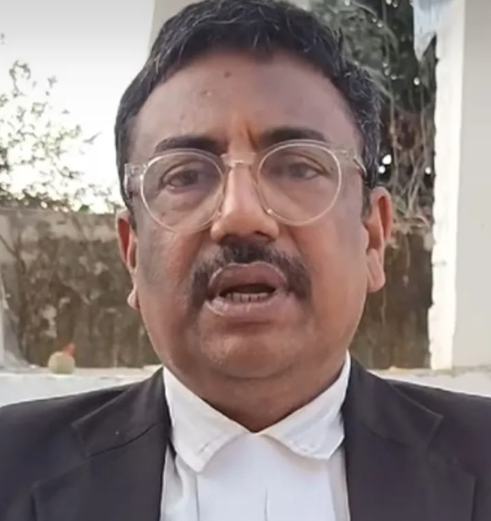 खजनी (गोरखपुर): शंकराचार्य पर दर्ज मुकदमा ‘साजिशन’, कानून की नजर में निराधार – सत्य प्रकाश श्रीवास्तव, एडवोकेट