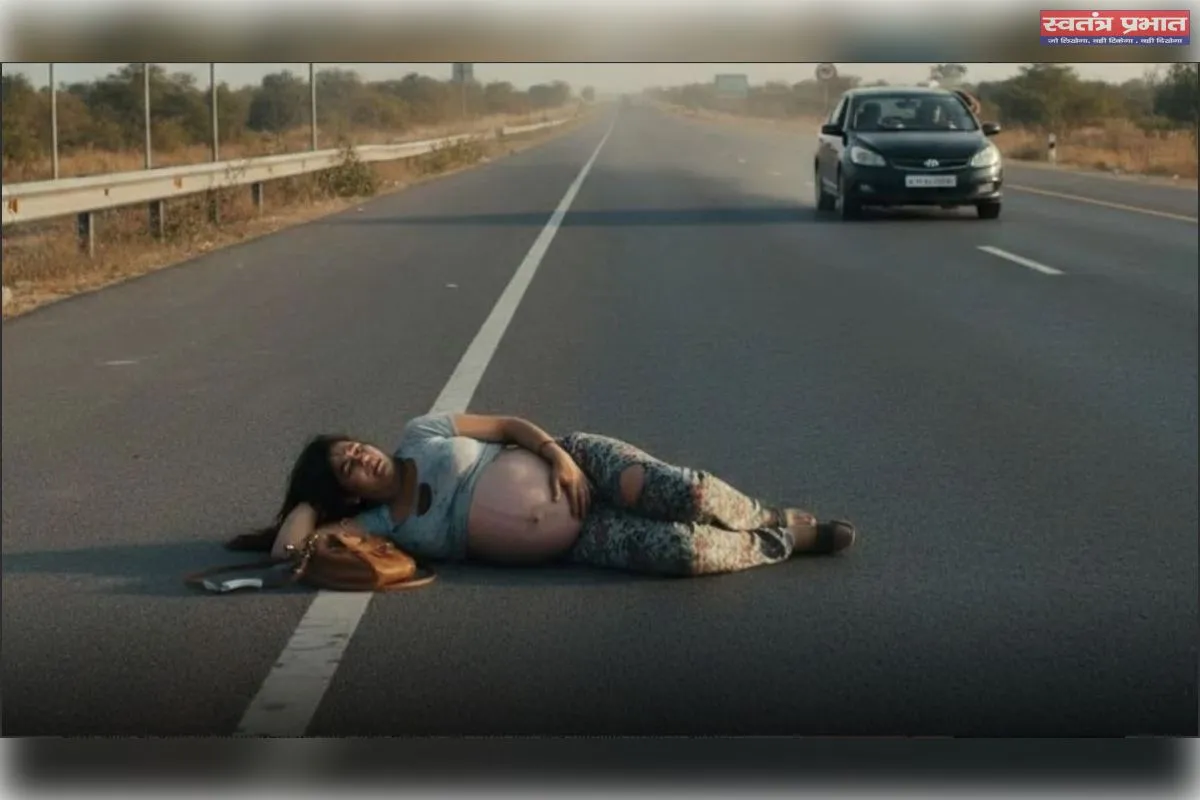 पति ने चलती कार से गर्भवती पत्नी को हाईवे पर फेंका, यूपी पुलिस ने किया गिरफ्तार