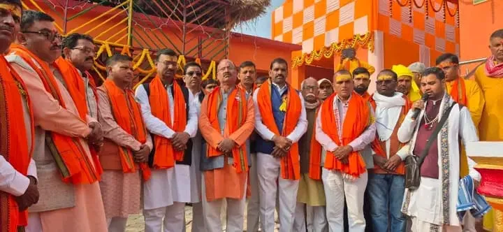 बेला में हनुमान एवं शिव परिवार प्राण प्रतिष्ठा महायज्ञ के जल यात्रा कार्यक्रम का भव्य आयोजन