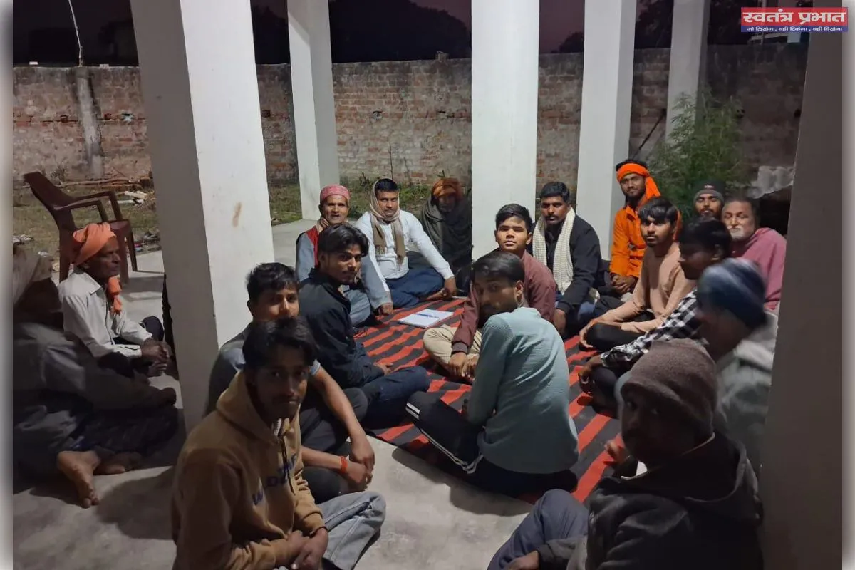 कोयली गांव में सनातन हिंदू सम्मेलन की तैयारी को लेकर बैठक संपन्न