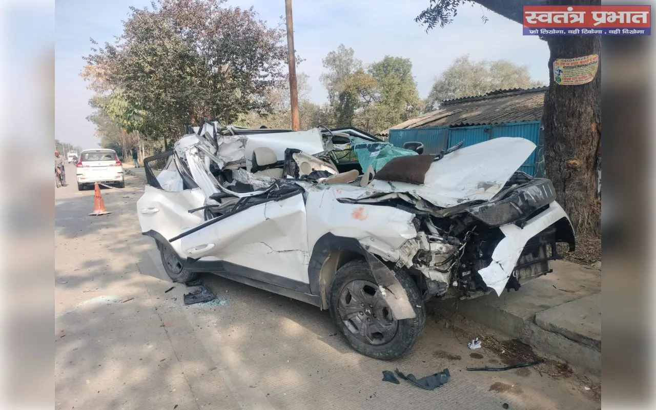 सड़क हादसे में माँ बेटे की मौत, दो अन्य घायल 