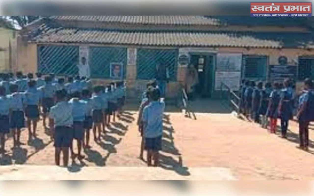 धमतरी में सनसनी: सरकारी स्कूल के 35 बच्चों ने काटी कलाई, जांच के आदेश