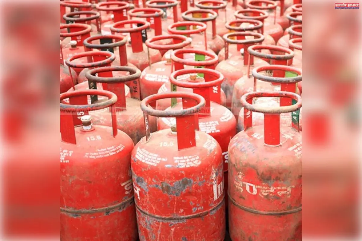 कंट्रोल रूम में सिलेंडर आपूर्ति से जुड़ी शिकायतों में आई कमी