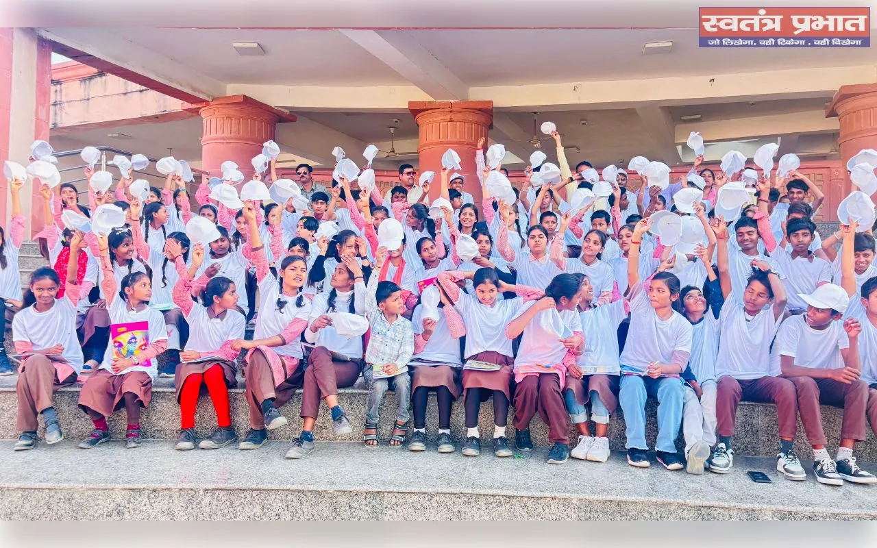 चिड़ियाघर का परिषदीय विद्यालयों के  बच्चों ने किया भ्रमण