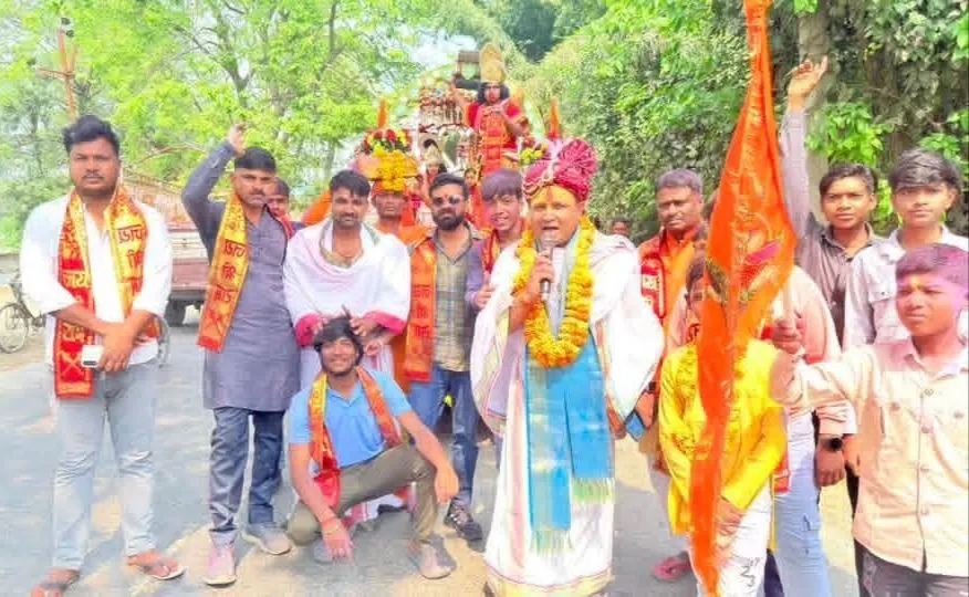 श्रीराम कथा महायज्ञ के लिए  निकाली गई कलश यात्रा