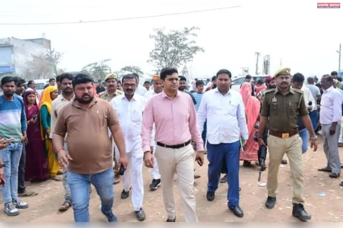 सिद्धार्थनगर में डीएम ने गैस एजेंसी का किया निरीक्षण