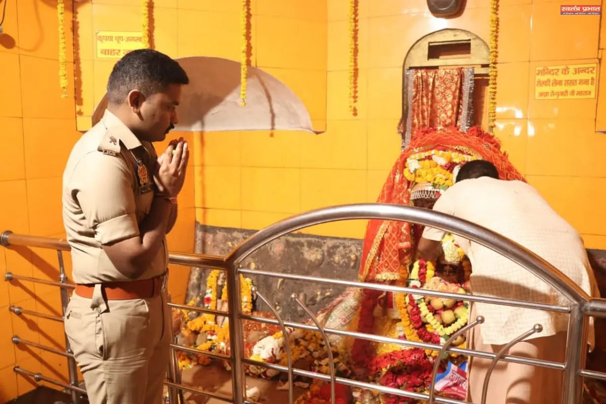 नवरात्रि के दृष्टिगत एसपी अमेठी द्वारा शांति व्यवस्था का लिया गया जायजा