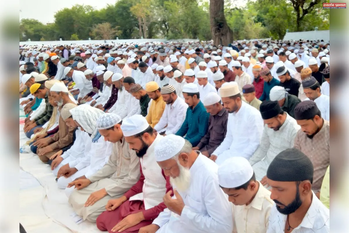 नमाज का वक्त मुकर्रर गिराई मे 8.30 व फूलबाग मे सुबह 8.00 बजे होगी ईद की नमाज 