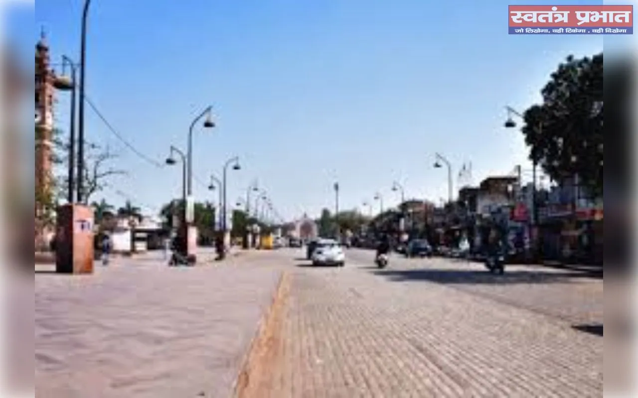 खामेनेई के निधन पर पुराने लखनऊ में सन्नाटा, बाजार बंद; हाई अलर्ट पर पुलिस