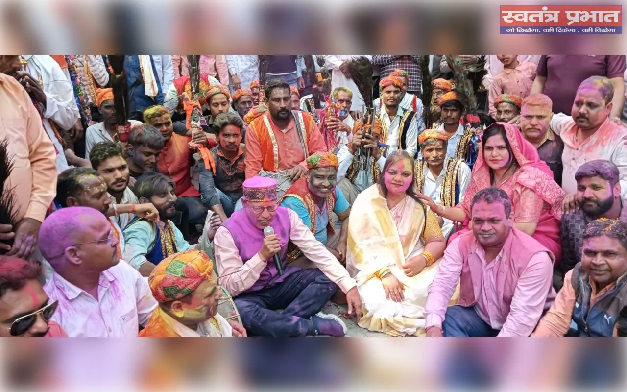 होली सो होली अब भरो प्रेम की झोली रंगों का पर्व होली की सभी को शुभकामनाएं डा गंगवार 