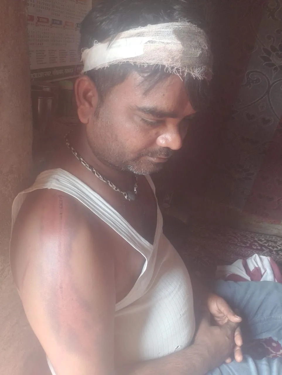 रहीमाबाद थाना क्षेत्र के ग्राम गोंदा मुआज्जमनगर में पुरानी रंजिश में हिंसक हमला