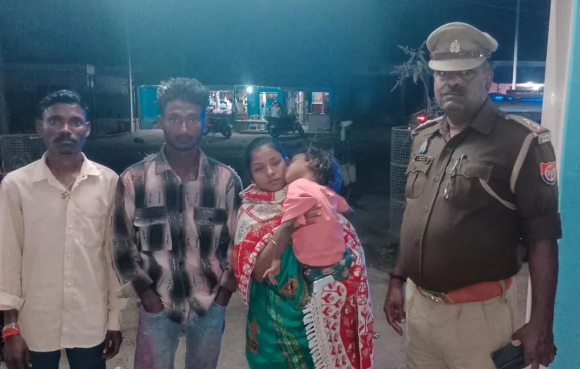 सोनभद्र पुलिस का मानवीय चेहरा 24 घंटे में ढूंढी गई 4 साल की मासूम, ओबरा पुलिस की तत्परता से घर में लौटी खुशियां
