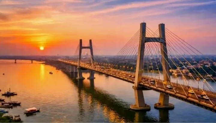 नए यमुना पुल से कूदकर बिजली कर्मी ने दी जान, इलाके में मचा हड़कंप।