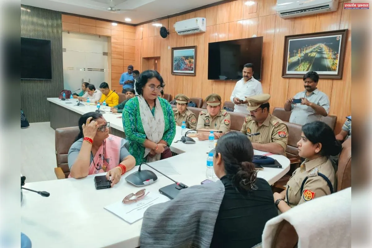 महिला जनसुनवाई में 50 से अधिक मामलों की सुनवाई, पीड़ित महिलाओं को शीघ्र न्याय दिलाने के दिए निर्देश।