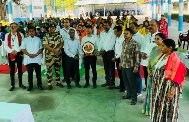 डीएवी में आईसीएस सौरभ गुप्ता का हुआ भव्य सम्मान