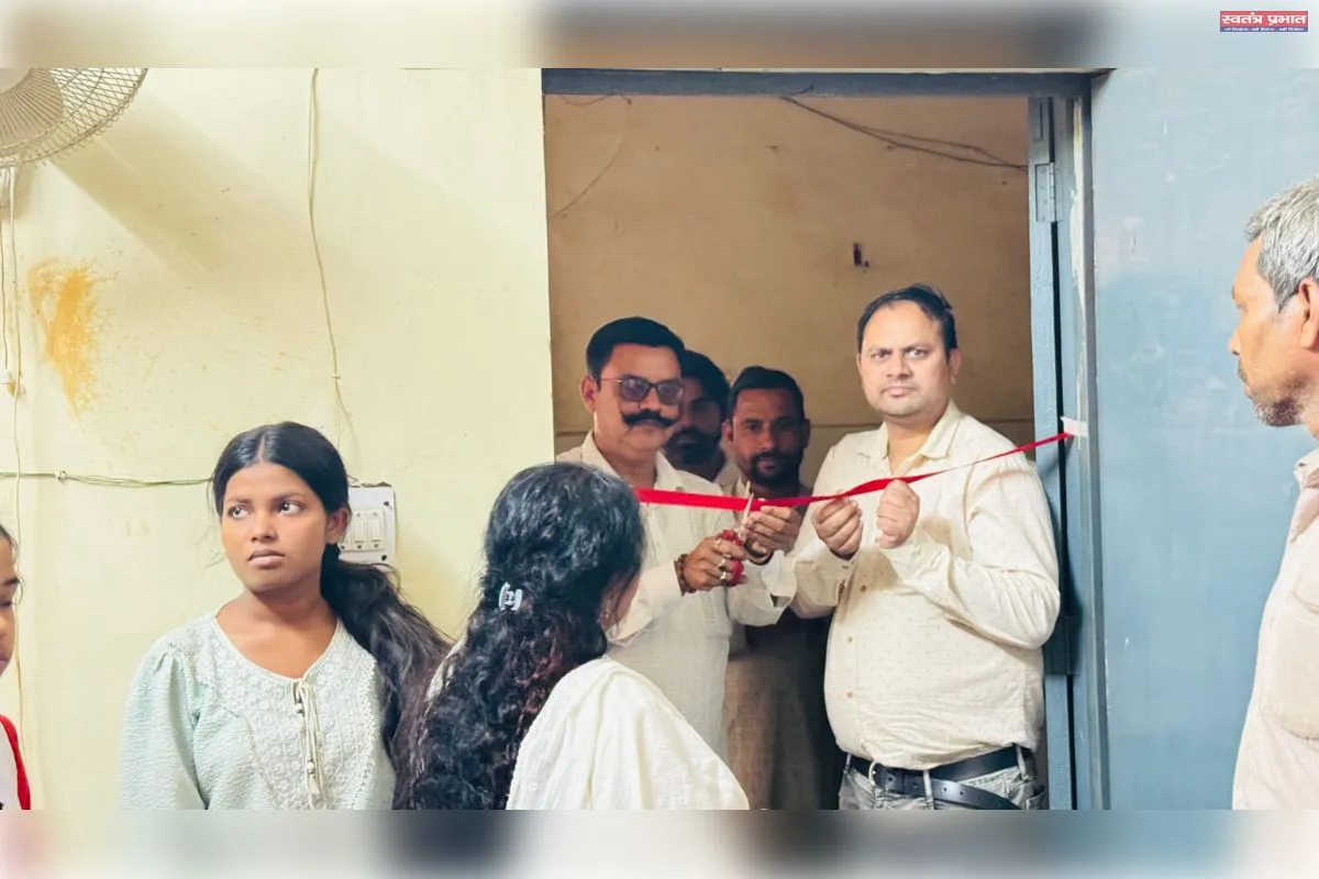 सरवाकल कैंसर से बचाव के टीकाकरण का ब्लॉक प्रमुख ने फीता काट कर किया उद्घाटन 