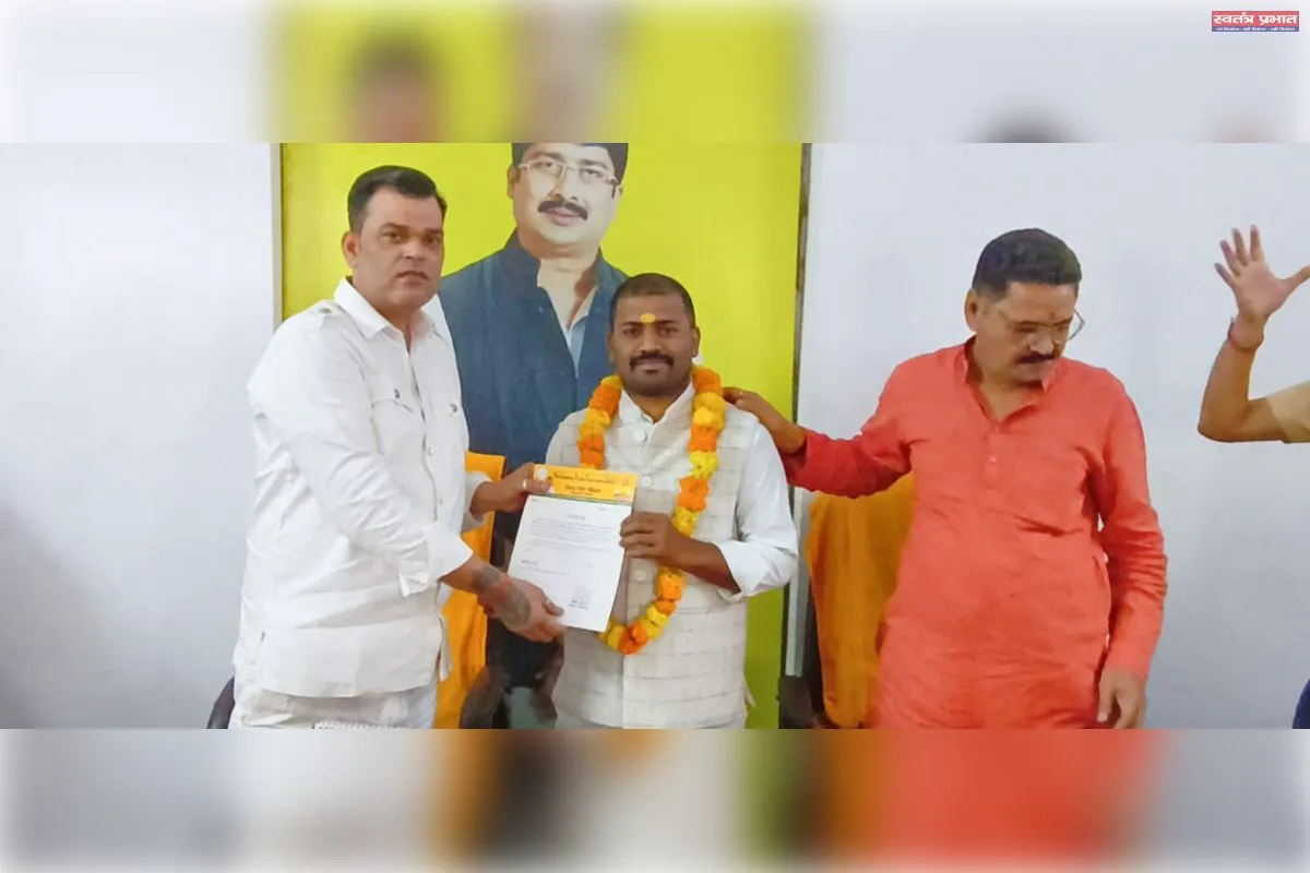 जनसत्ता दल के,बादल  बने प्रवक्ता