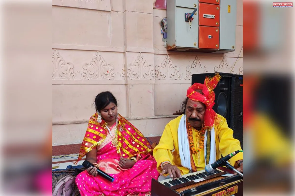 चैत्र नवरात्रि के अवसर पर मां अलोप शंकरी देवी मंदिर में  भव्य सांस्कृतिक कार्यक्रम का आयोजन