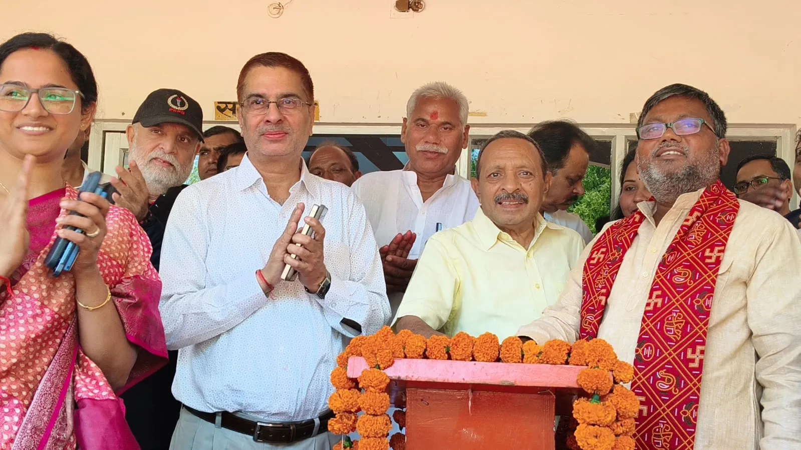 केन्द्रीय पेट्रोलियम एवं प्राकृतिक गैस मंत्री हरदीप सिंह पुरी ने सोनभद्र में सांसद निधि से स्वीकृत 100 कार्यों  का किया शिलान्यास