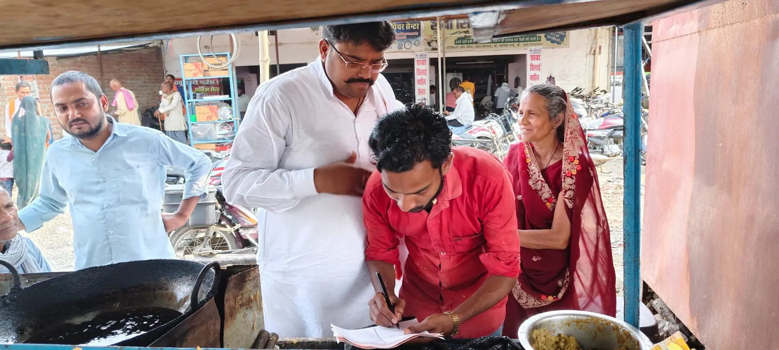 कोन अस्पताल में चिकित्सकों  की मांग को लेकर  जनांदोलन तेज, सैकड़ों लोगों ने भरी हुंकार