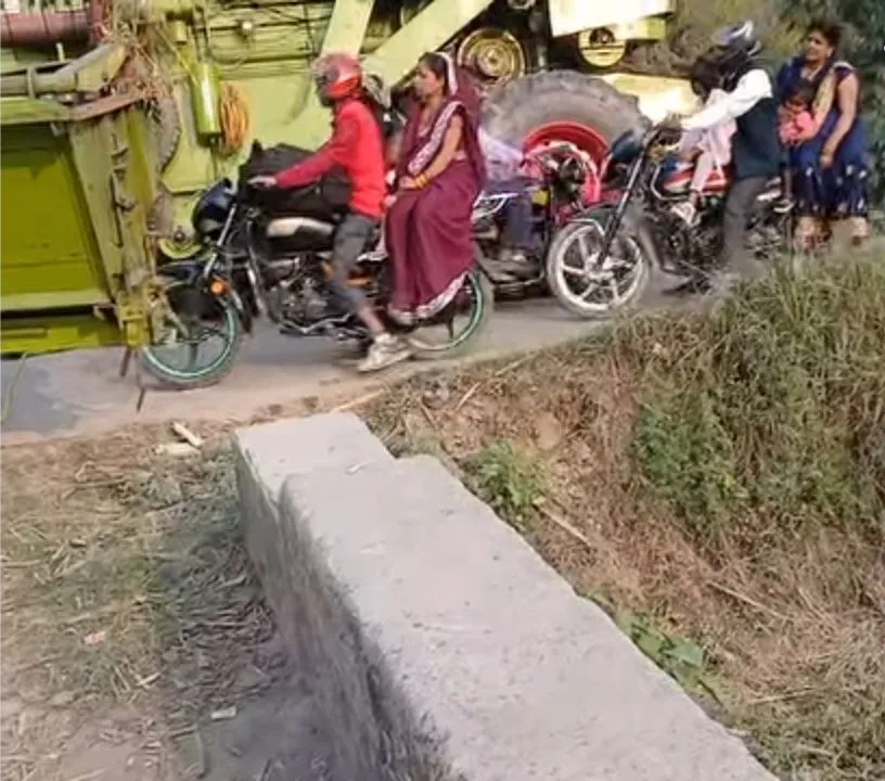 नवाबगंज से कुडरा कोठी मार्ग पर आए दिन लगती है जाम 