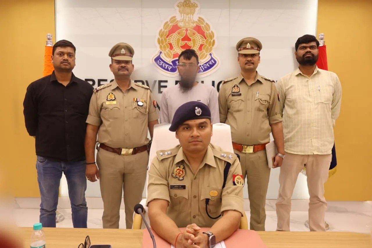 नशीले कफ सिरप तस्करी के अंतरराष्ट्रीय नेटवर्क पर सोनभद्र पुलिस का बड़ा प्रहार, तस्कर गिरफ्तार