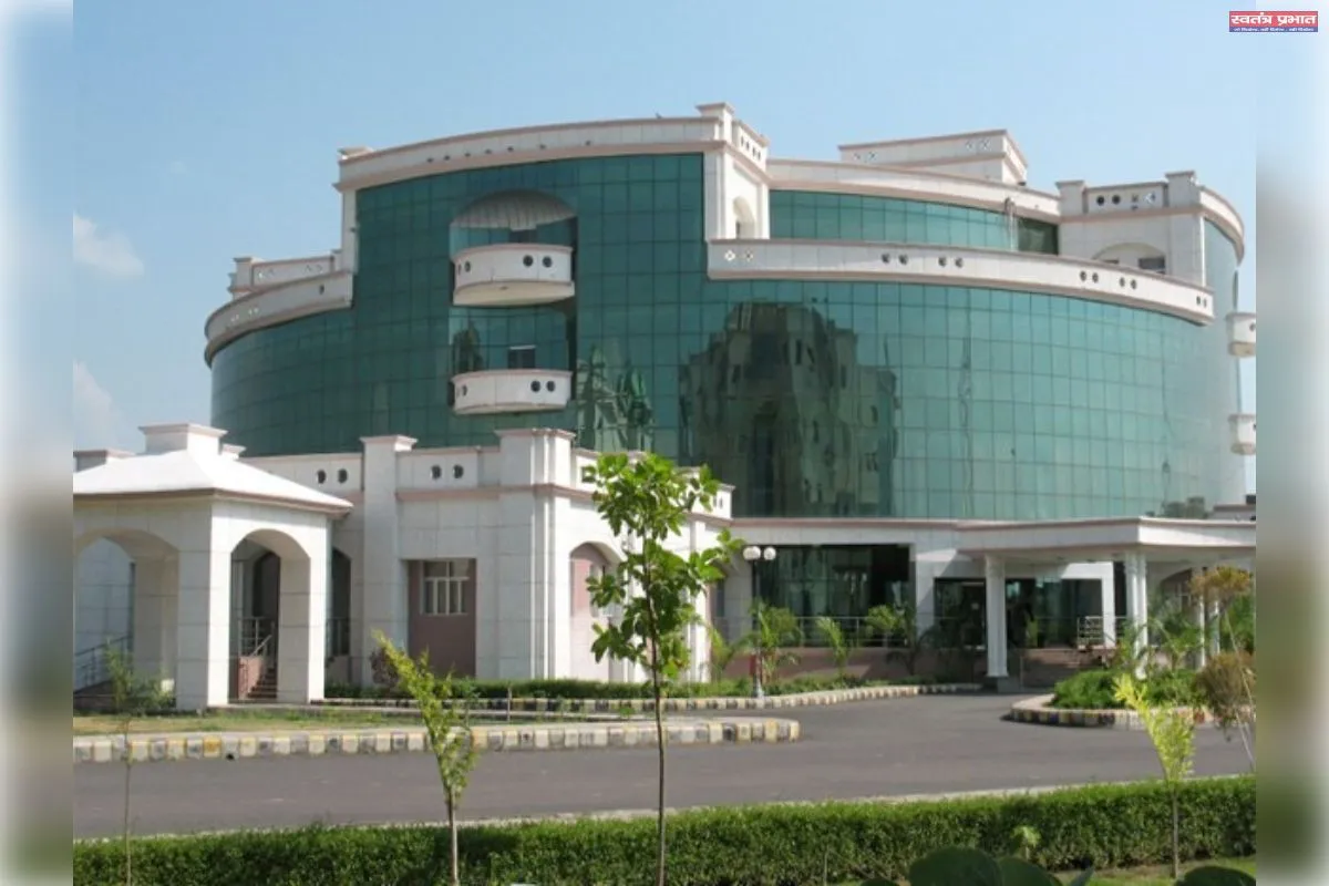 सैफई स्वास्थ्य संसथान भ्रष्टाचार का अड्डा, मरीज से बलात्कार में कर्मचारी दोषी 