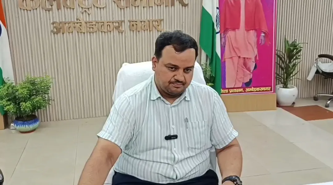 भूसा दान महादान: जिलाधिकारी की निराश्रित गोवंश सेवा में जनसहभागिता की अपील