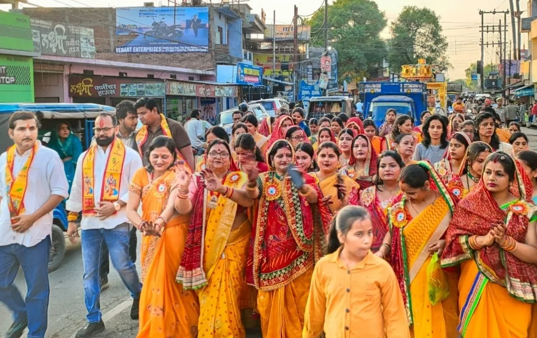 पडरौना: गणगौर विदाई समारोह में महिलाओं की उमड़ी आस्था