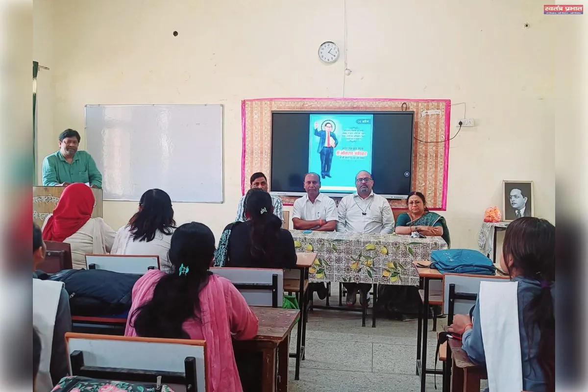 कांग्रेस कार्यकर्ताओं ने धूमधाम से मनाई डॉ.भीमराव अंबेडकर की 135वीं जयंती