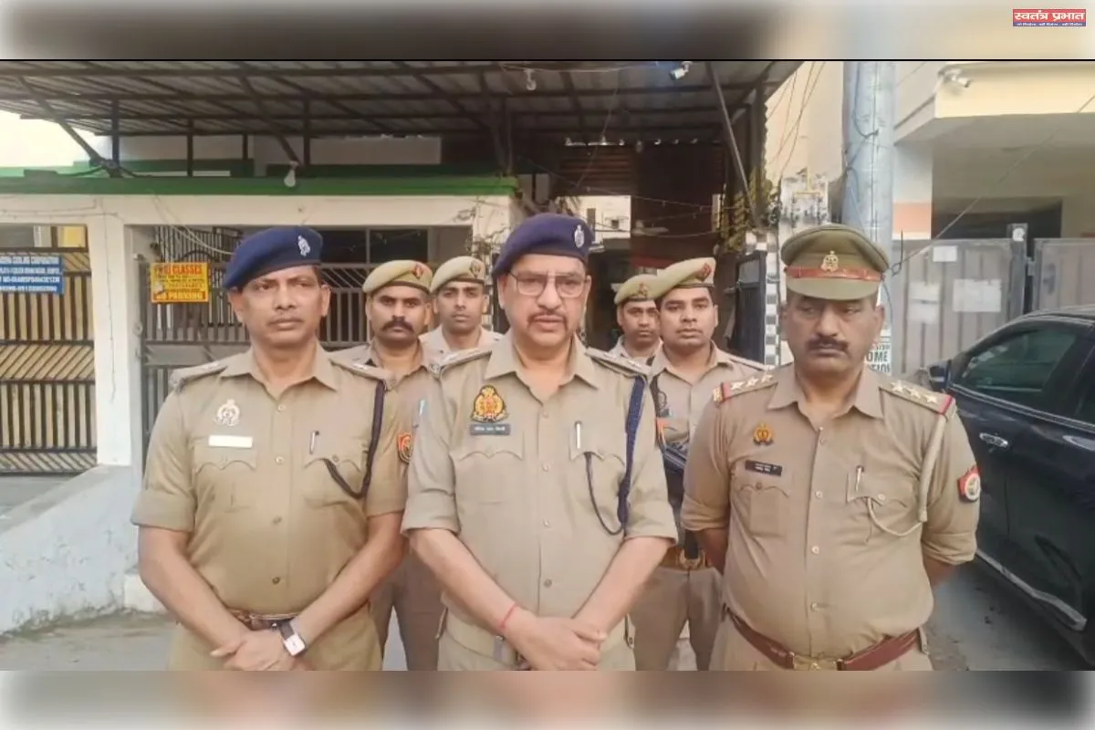 नौबस्ता के त्रिमूर्ति अपार्टमेंट में पिता द्वारा अपनी दो पुत्रियों की गला काट कर हत्या 