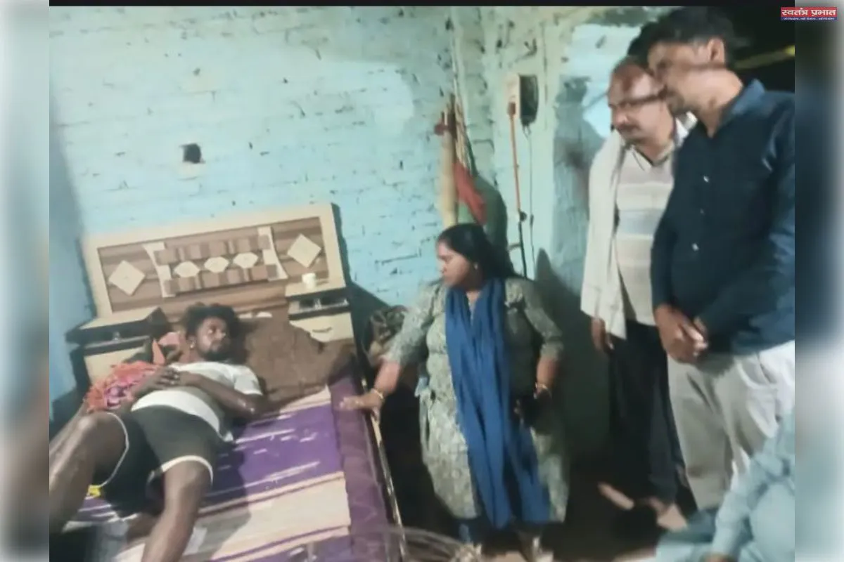 घाटमपुर हादसे के म्रतको के घर पहुंची विधायक सरोज कुरील