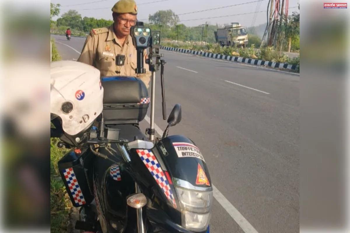 यातायात पुलिस द्वारा ओवर स्पीड वाहनों पर प्रवर्तनात्मक कार्यवाही, 371 वाहनों के चालान 