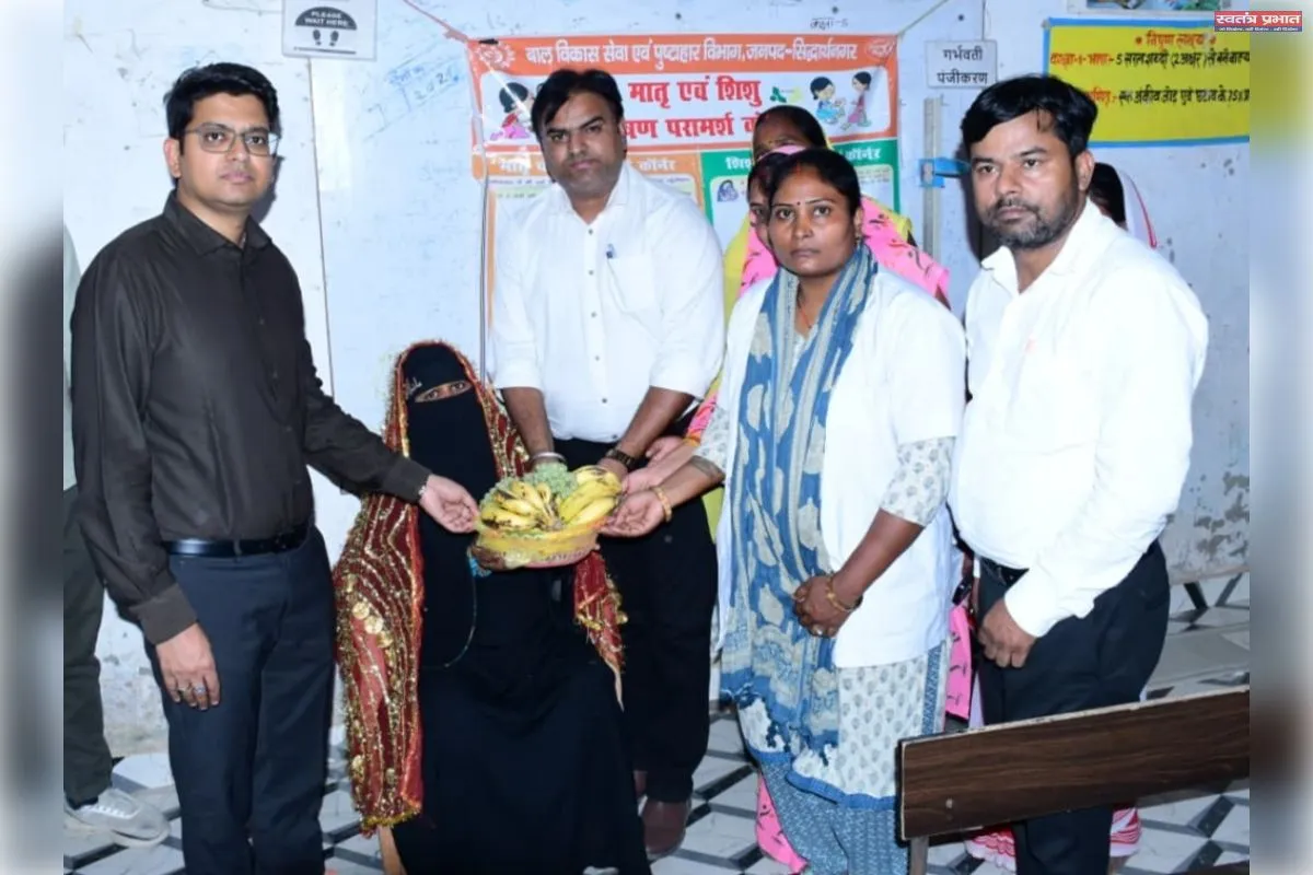 बच्चा तथा गर्भवती महिला जांच एवं टीकाकरण से छूटना नही चाहिए - जिलाधिकारी