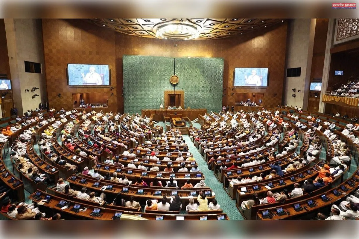 संसद में बहस के बीच आधी रात को लागू हुआ महिला आरक्षण कानून 2023