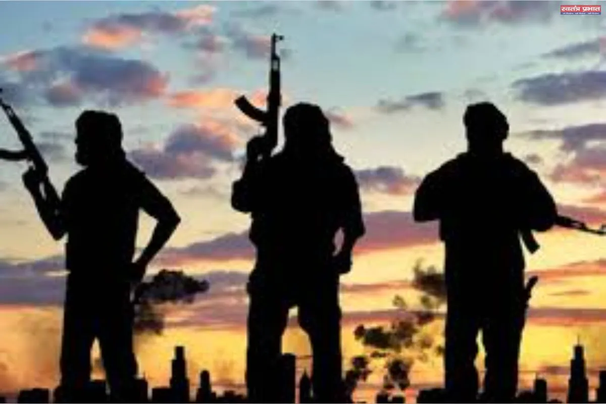 देश को दहलाने की फिराक में आतंकी