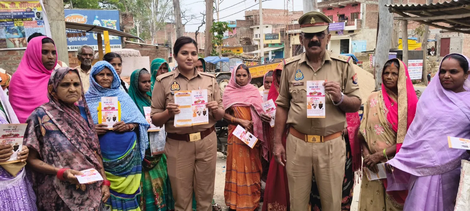 मिशन शक्ति 5.0 (द्वितीय चरण) के तहत सोनभद्र पुलिस का लगातार जनजागरूकता अभियान जारी, महिला एवं साइबर सुरक्षा पर विशेष जोर