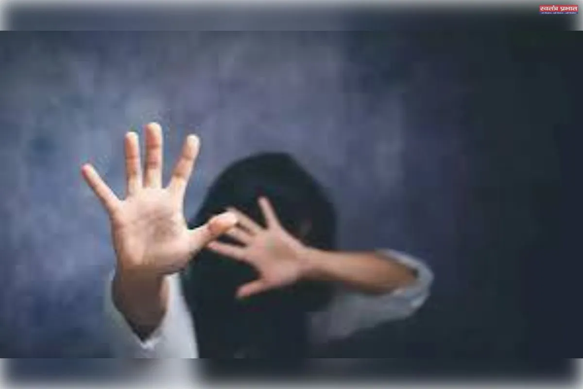 मंगेतर के साथ मंदिर जा रही युवती राक्षसों की हवस की शिकार प्रशासन लापरवाह