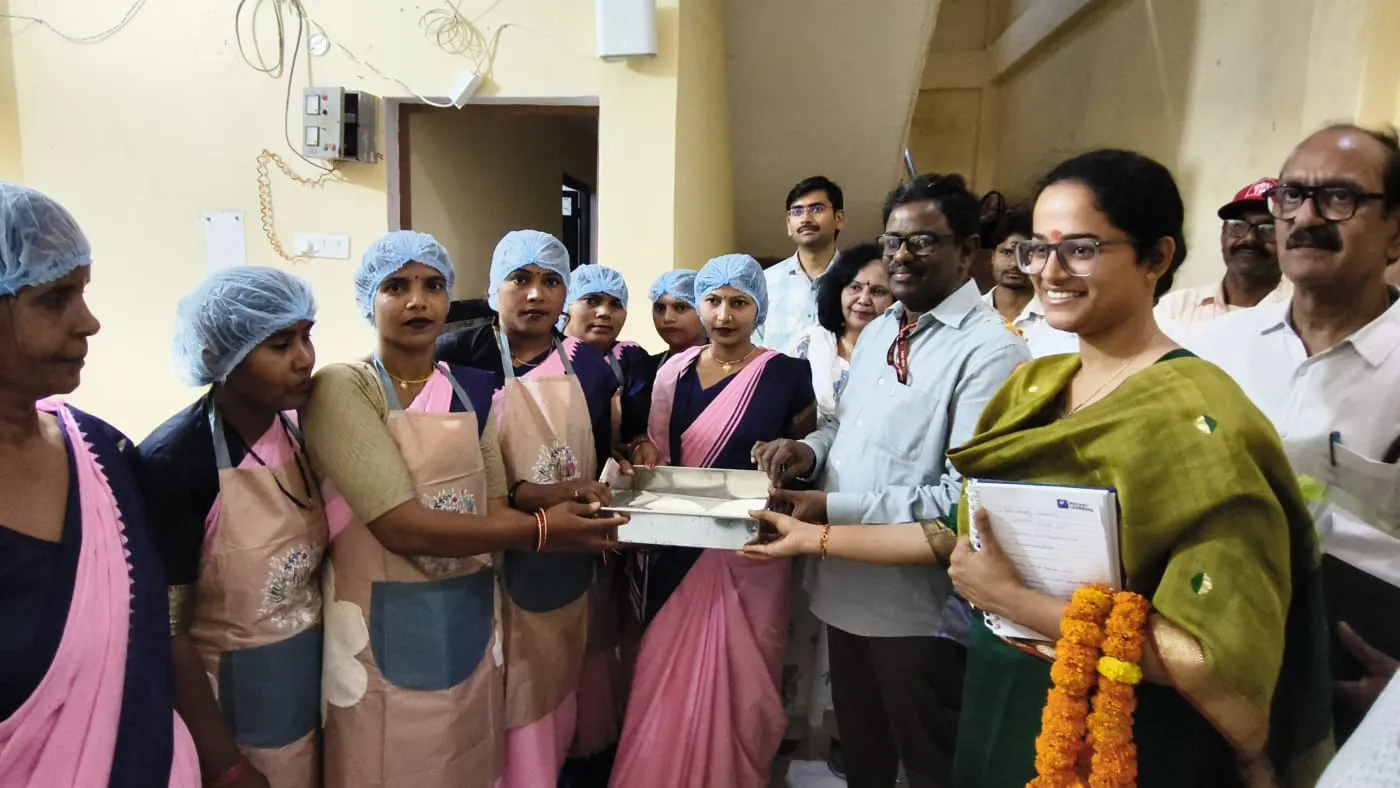 नीति आयोग के नोडल अधिकारी डॉ. मुथु कुमार स्वामी का सोनभद्र दौरा, शिक्षा गुणवत्ता व महिला स्वावलंबन को बढ़ावा देने के दिए निर्देश