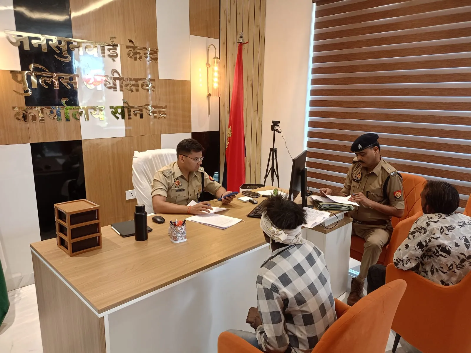 जनसुनवाई में पुलिस अधीक्षक सोनभद्र ने सुनी आमजन की समस्याएं, त्वरित एवं निष्पक्ष निस्तारण के दिए निर्देश