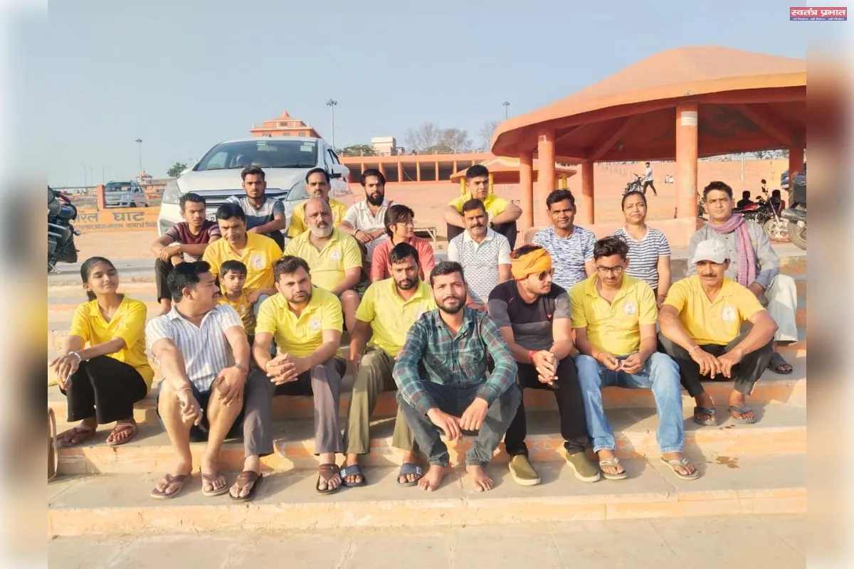 वैशाख मास में अरैल घाट पर सरस्वती परिवार का 171वां स्वच्छता अभियान आयोजित