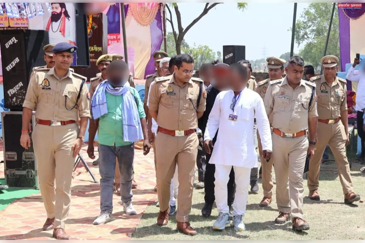 उपायुक्त गंगा नगरनेअंबेडकर की मूर्ति पर माल्यार्पणकर सम्मान प्रकट किया