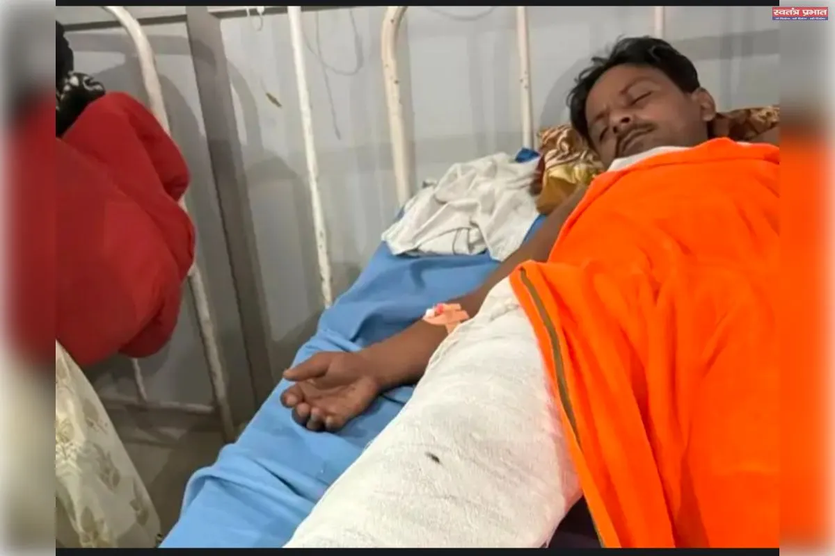 रहीमाबाद में आमने-सामने बाइक टक्कर