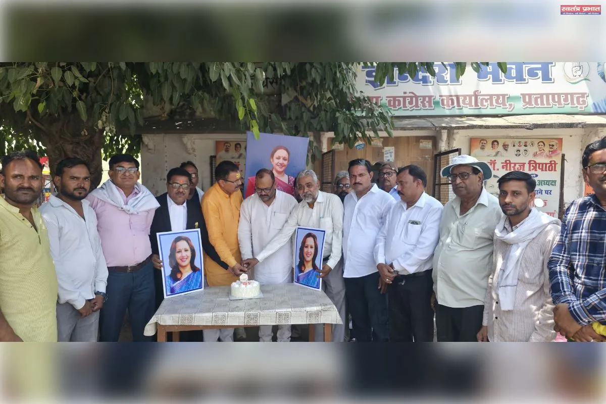 मोना जी जन प्रतिनिधि ही नहीं बल्कि समर्पण संघर्ष एवं सेवा की मिसाल हैं- डॉ नीरज