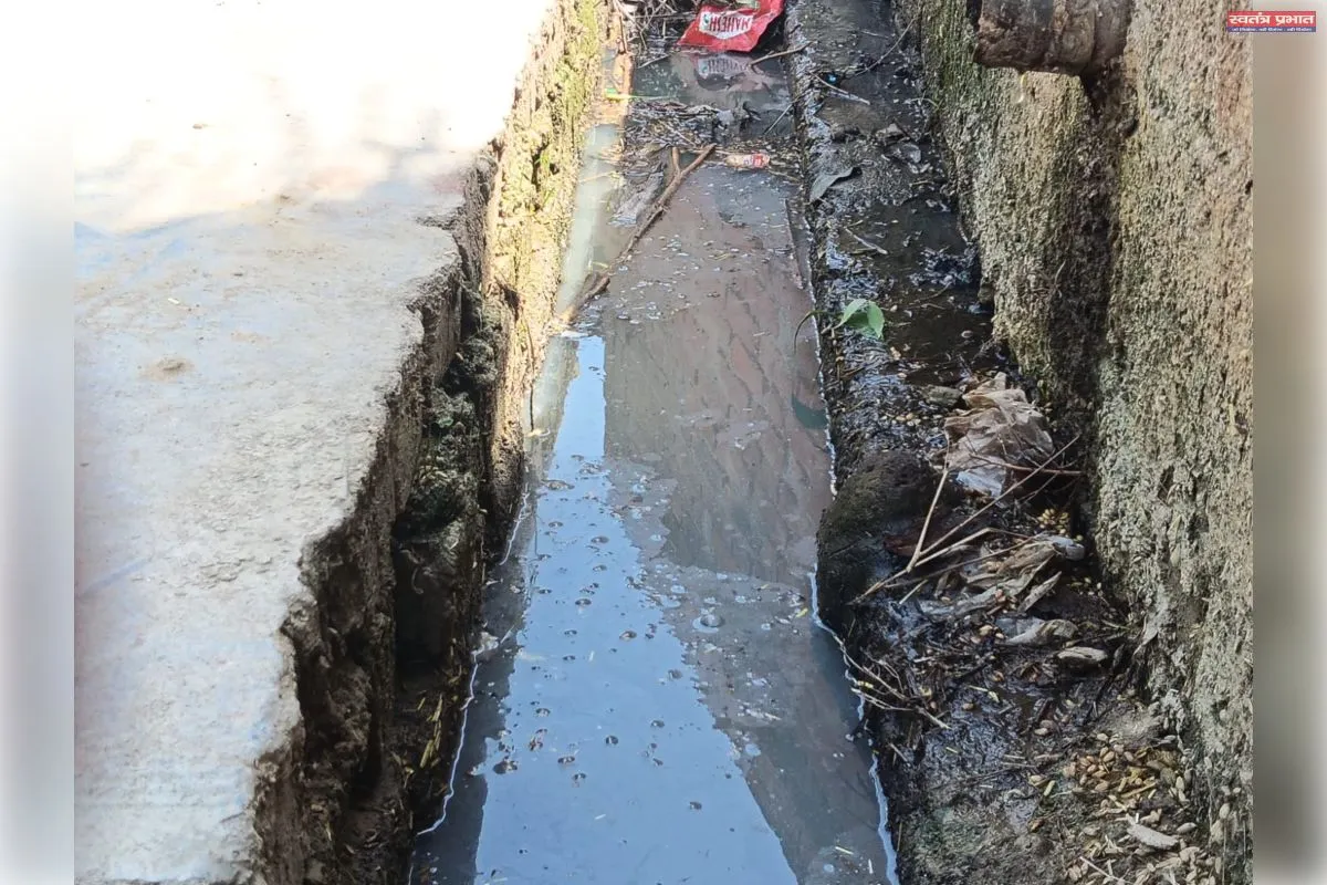 बिराहिमपुर ग्राम पंचायत में सफाई व्यवस्था ध्वस्त, प्रधान व सचिव पर गंभीर आरोप