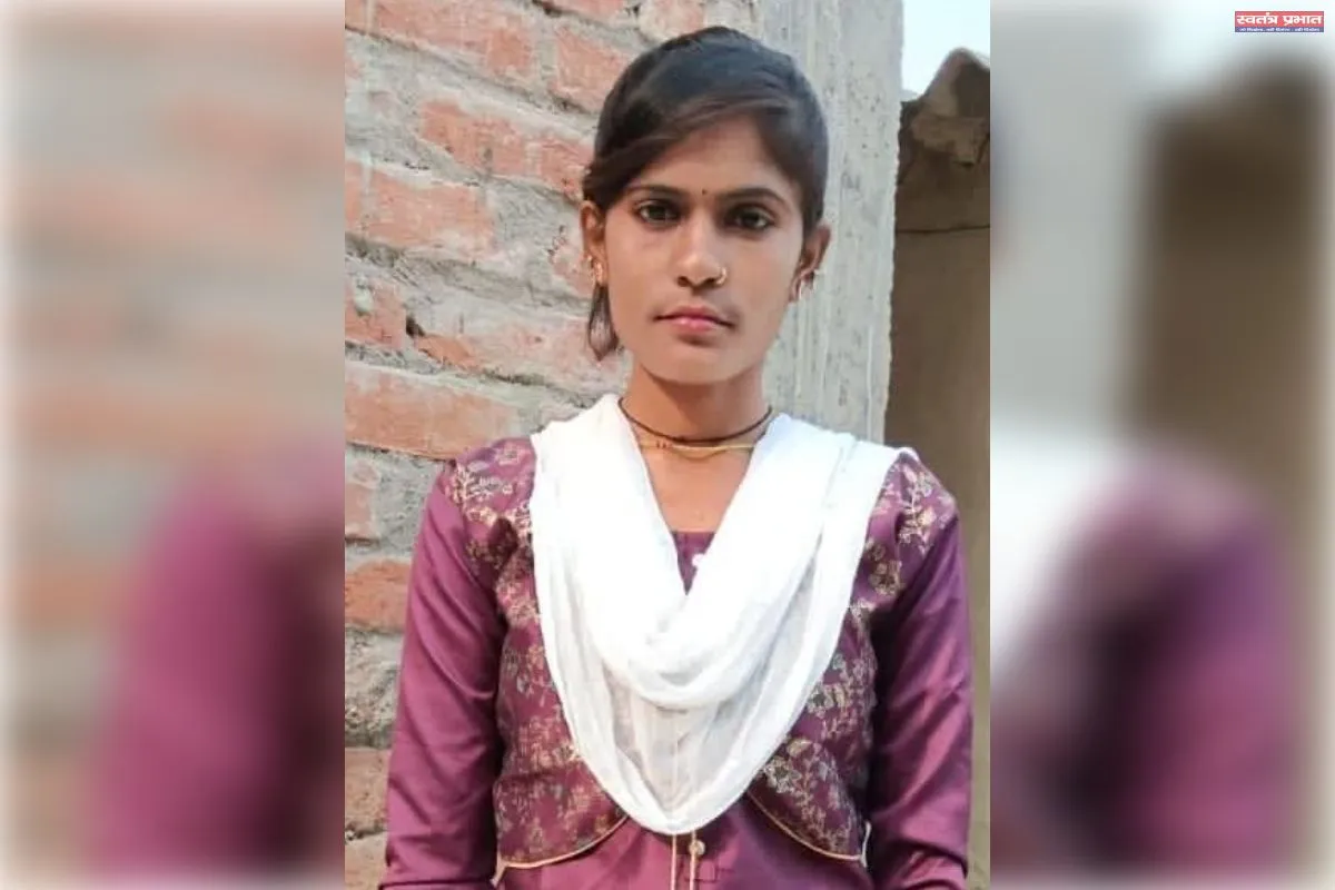 पेड़ के नीचे  मिली युवती की लाश